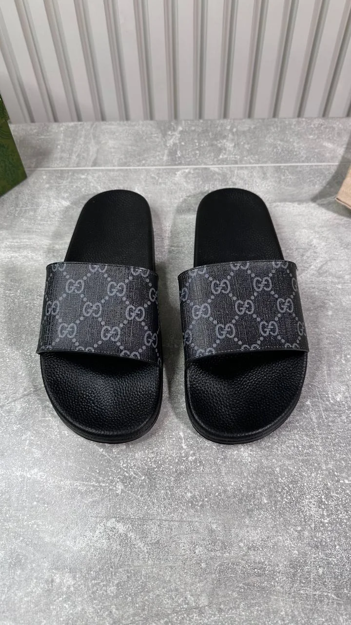 Чоловічі капці  - Gucci